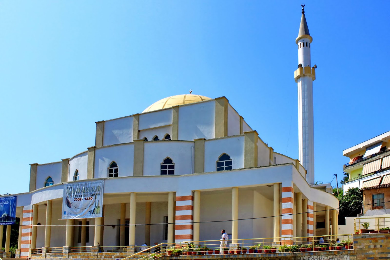 fatih mosque in durres